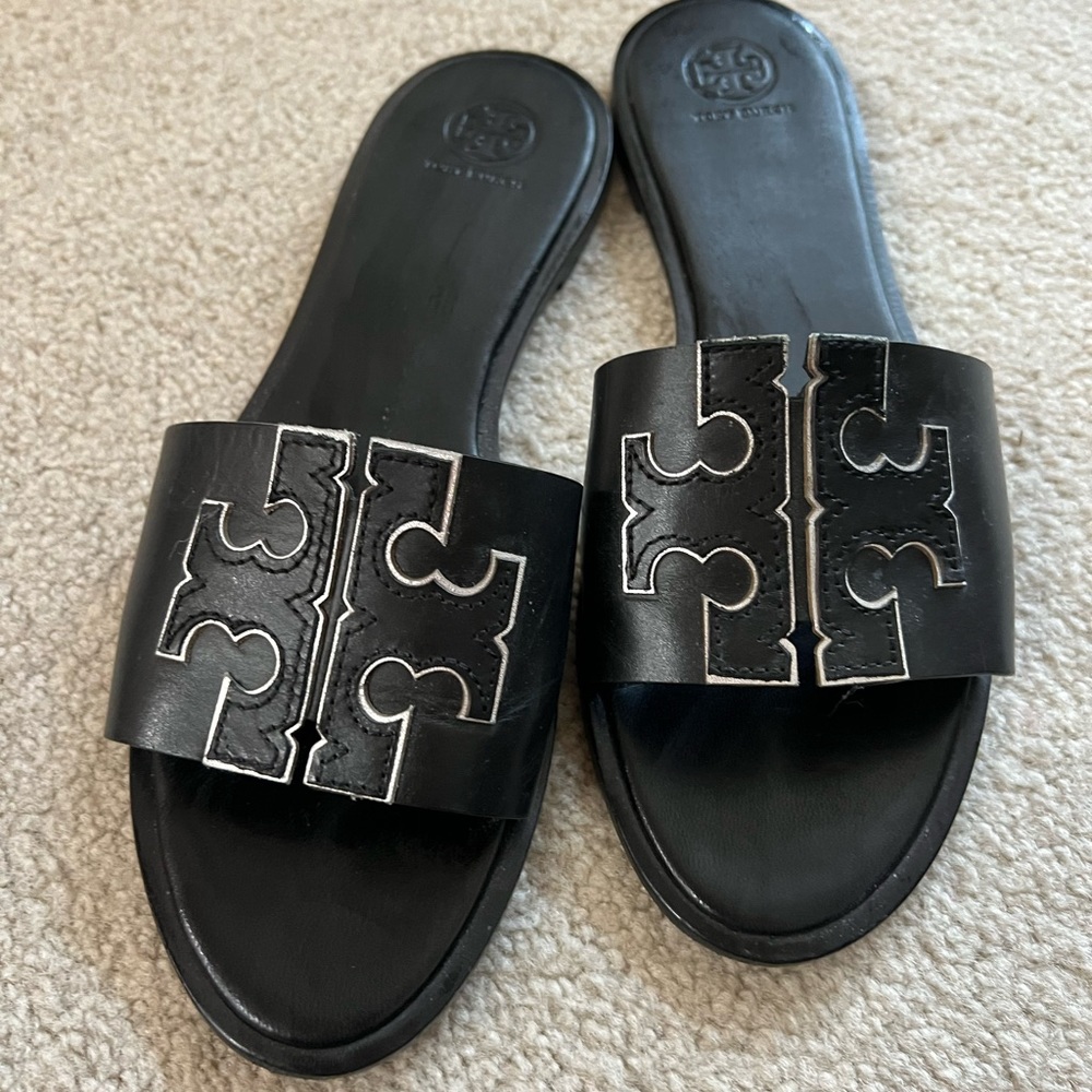 Tory Burch flat sandals as new - color black SOLD